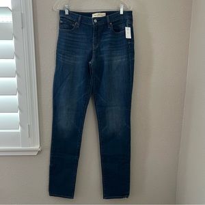 GAP 1969 Women's Real Straight Tall Jeans Medium Wash Size 29T